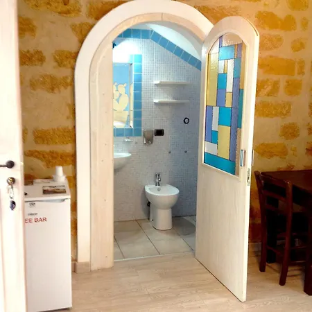 فندق مبيت وإفطار B&B San Leone سان ليون